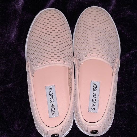 Steve Madden Slip On Sneakers - Picture 3 of 3